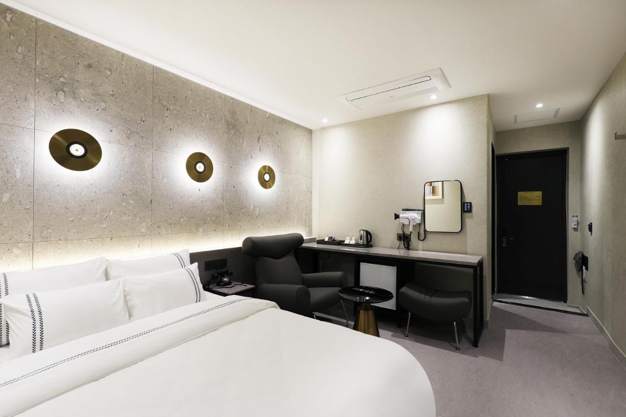 Mari Hotel Čchungdžu Exteriér fotografie